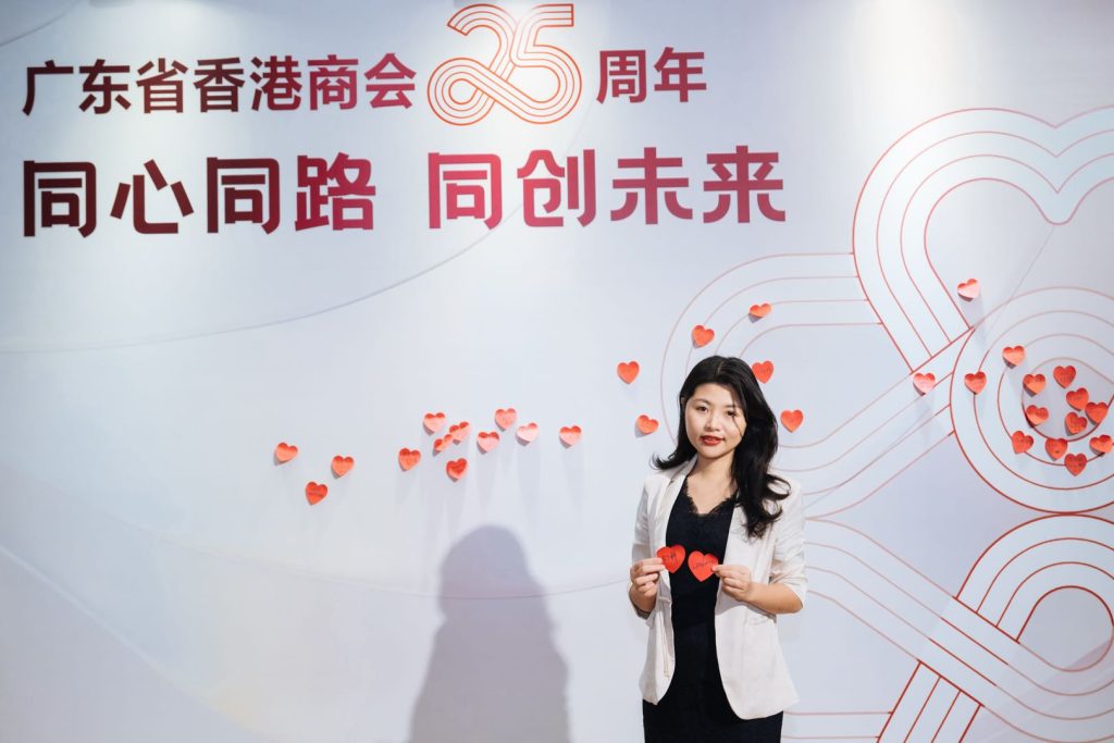 虹科集团CEO陈秋苑女�? class=